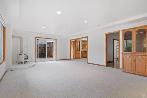 Living - 811 D St, Petaluma, CA 94952 photo 1 of 4