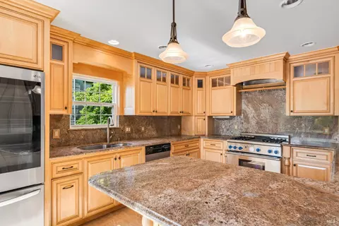 Kitchen - 811 D St, Petaluma, CA 94952 photo 2 of 3