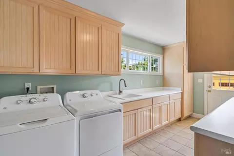 Other - 811 D St, Petaluma, CA 94952 photo 3 of 8