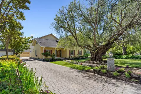 Exterior - 811 D St, Petaluma, CA 94952 photo 2 of 8