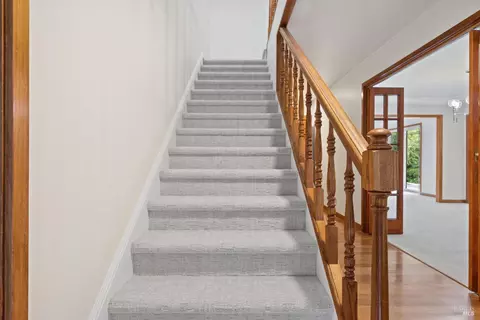 Entry Way - 811 D St, Petaluma, CA 94952 photo 1 of 1