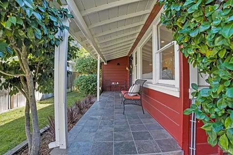 6 Kilgore Ln, San Anselmo, CA 94960