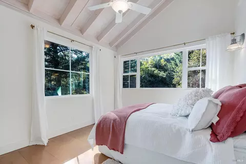 Bedroom - 3200 Castle Rd, Sonoma, CA 95476 photo 7 of 7