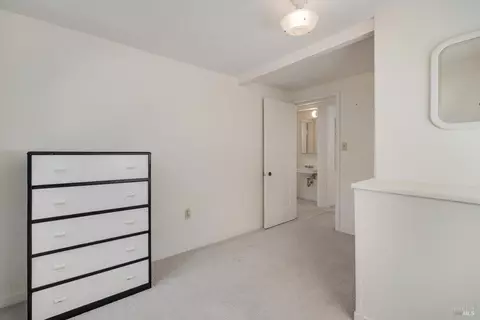 Bedroom - 3200 Castle Rd, Sonoma, CA 95476 photo 5 of 7