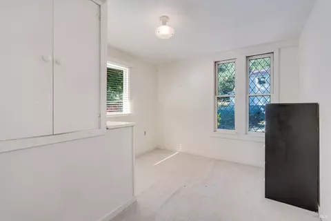 Bedroom - 3200 Castle Rd, Sonoma, CA 95476 photo 4 of 7