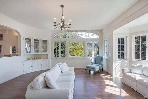 Living - 3200 Castle Rd, Sonoma, CA 95476 photo 2 of 3