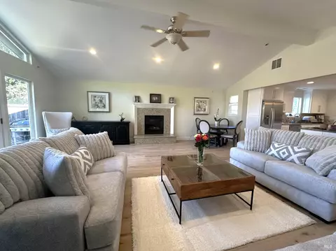 420 Quietwood Dr, San Rafael, CA 94903
