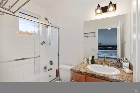 Bath - 111 Firefly Ln, Napa, CA 94558 photo 4 of 4