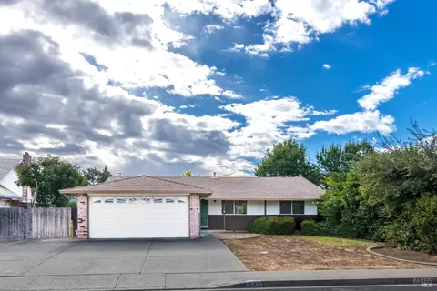 Exterior - 190 Fairview Dr, Vacaville, CA 95687 photo 12 of 12