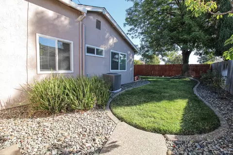 Exterior - 357 Colonial Cir, Vacaville, CA 95687 photo 5 of 9