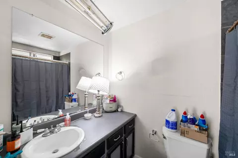 Bath - 506 Midway Ct, Martinez, CA 94553 photo 2 of 2
