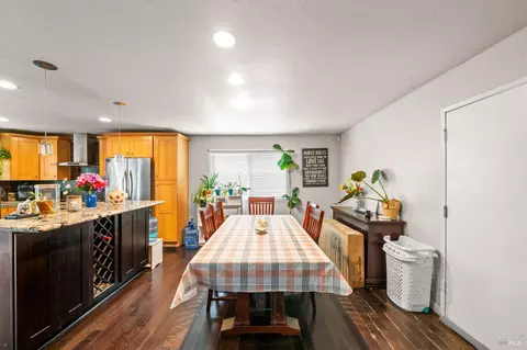 Dining - 506 Midway Ct, Martinez, CA 94553 photo 1 of 3