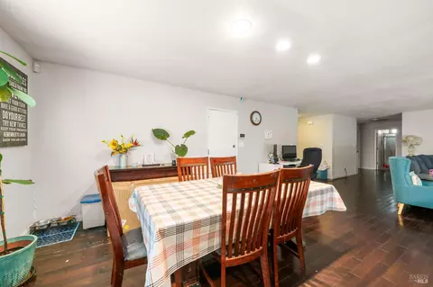 Dining - 506 Midway Ct, Martinez, CA 94553 photo 3 of 3