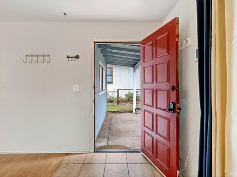 Entry Way - 1025 Alice Ave, Ukiah, CA 95482 photo 1 of 1