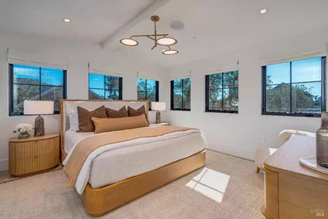 Bedroom - 108 Vintners Ct, Napa, CA 94559 photo 3 of 4