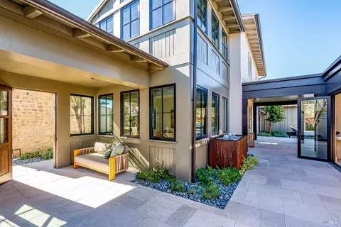 Exterior - 108 Vintners Ct, Napa, CA 94559 photo 4 of 7