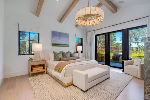 Bedroom - 108 Vintners Ct, Napa, CA 94559 photo 2 of 4