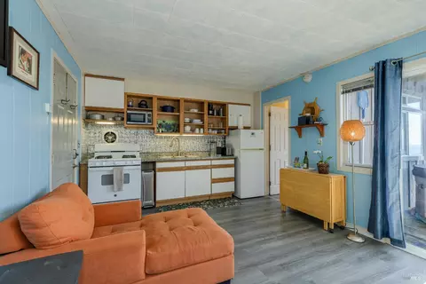 Kitchen - Undisclosed, Albion, CA 95410 photo 2 of 7