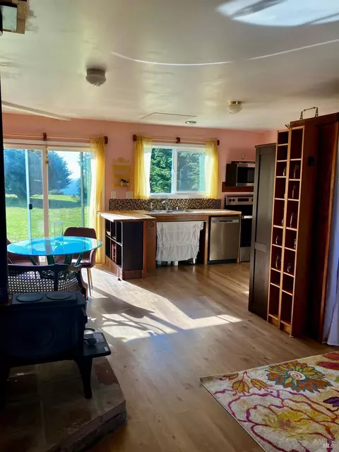 Kitchen - Undisclosed, Albion, CA 95410 photo 6 of 7