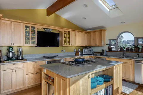 Kitchen - Undisclosed, Albion, CA 95410 photo 5 of 7