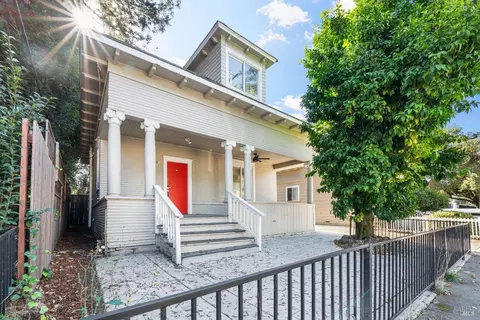 840 5th St, Santa Rosa, CA 95404