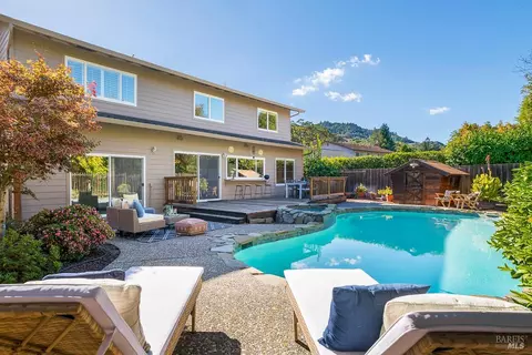 51 Mount Muir Ct, San Rafael, CA 94903