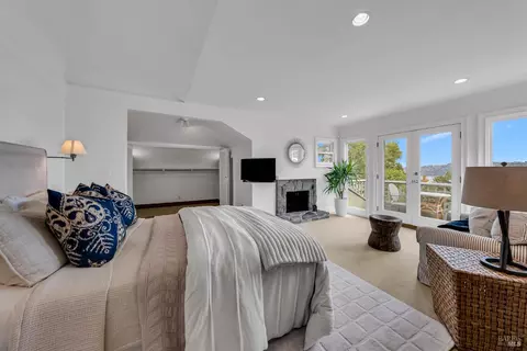 Bedroom - 40 Currey Ave, Sausalito, CA 94965 photo 4 of 4