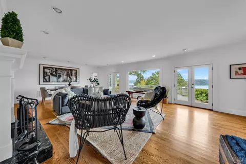 Living - 40 Currey Ave, Sausalito, CA 94965 photo 1 of 3