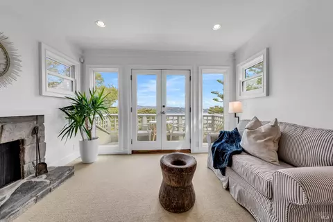 Living - 40 Currey Ave, Sausalito, CA 94965 photo 3 of 3