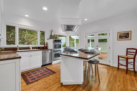Kitchen - 40 Currey Ave, Sausalito, CA 94965 photo 2 of 3
