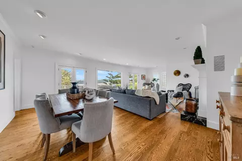 Dining - 40 Currey Ave, Sausalito, CA 94965 photo 2 of 2
