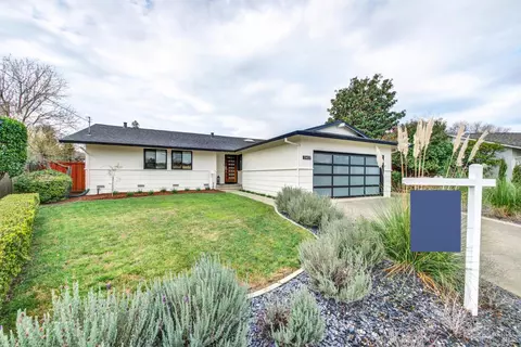 2407 Norton St, Napa, CA 94558