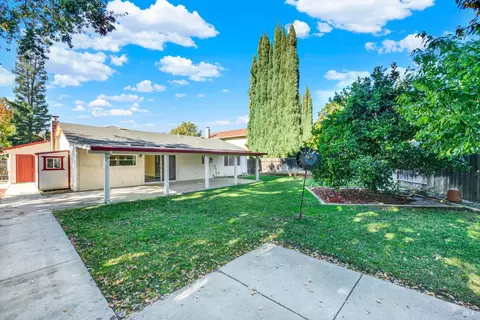 Exterior - 1221 Devonshire Dr, Vacaville, CA 95687 photo 7 of 21