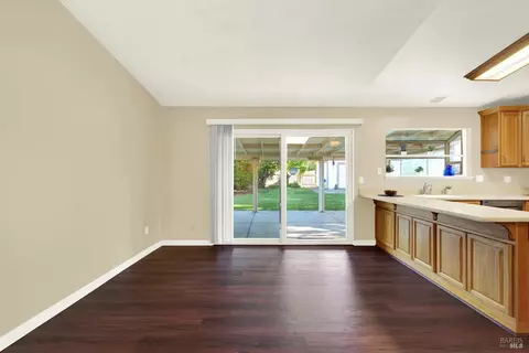 Living - 1221 Devonshire Dr, Vacaville, CA 95687 photo 7 of 8