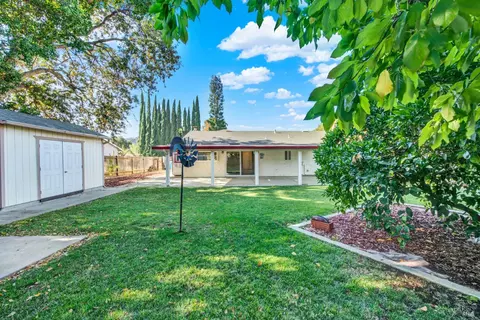 Exterior - 1221 Devonshire Dr, Vacaville, CA 95687 photo 8 of 21