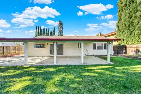 Exterior - 1221 Devonshire Dr, Vacaville, CA 95687 photo 9 of 21