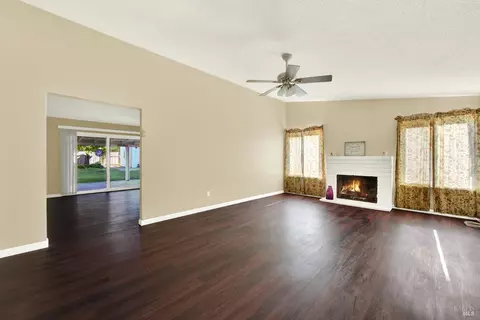 Living - 1221 Devonshire Dr, Vacaville, CA 95687 photo 1 of 8