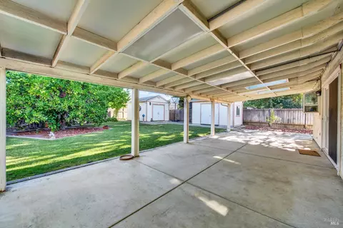 Exterior - 1221 Devonshire Dr, Vacaville, CA 95687 photo 18 of 21