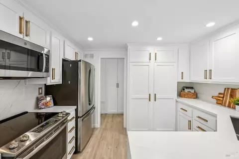 Kitchen - 53 Flicker Dr, Novato, CA 94949 photo 3 of 7