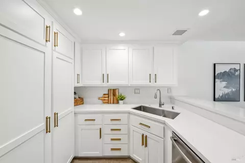 Kitchen - 53 Flicker Dr, Novato, CA 94949 photo 7 of 7