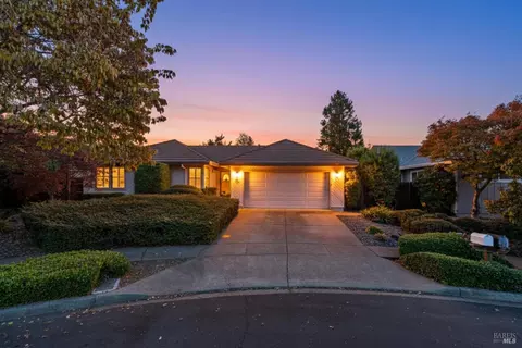 5 Justin Ct, Napa, CA 94558