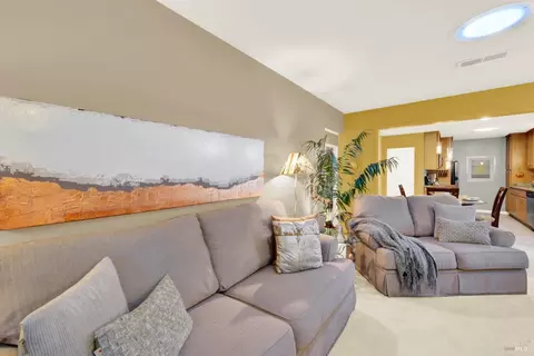 Living - 3438 Willis Dr, Napa, CA 94558 photo 2 of 4
