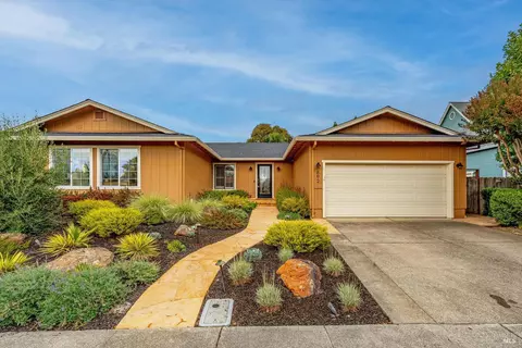 692 Avenue Del Oro, Sonoma, CA 95476