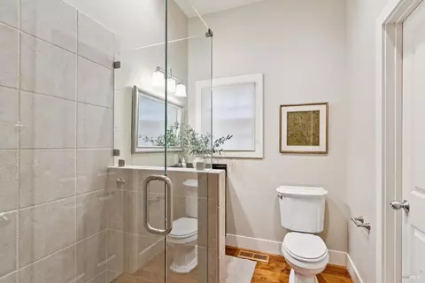 Bath - 17219 7th St E, Sonoma, CA 95476 photo 4 of 6