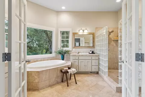 Bath - 17219 7th St E, Sonoma, CA 95476 photo 1 of 6