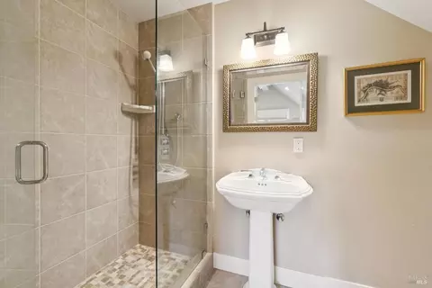 Bath - 17219 7th St E, Sonoma, CA 95476 photo 6 of 6