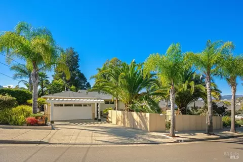 25 Meriam Dr, San Rafael, CA 94903