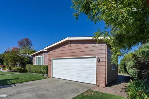 1945 Piner Rd #185, Santa Rosa, CA 95403