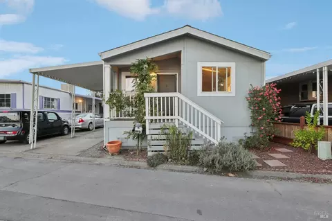 3127 Clare Ave, Santa Rosa, CA 95403