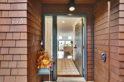 Entry Way - 446 Headlands Ct, Sausalito, CA 94965 photo 1 of 1